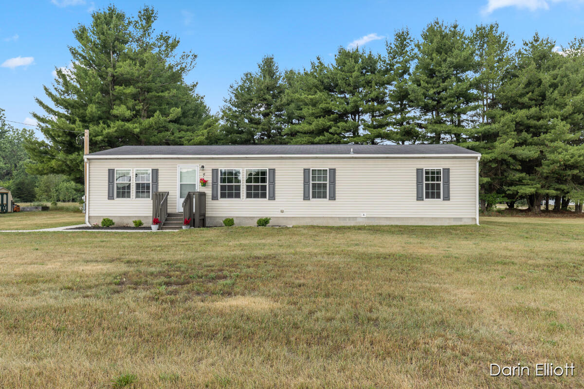 7396 South Garlock Road Carson City, MI 48811 - Photo 6 of 35 IMG_1000