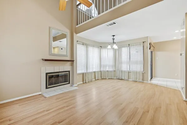 $2,000 | 505 Ranch Trail, Unit 107, Irving, TX 75063