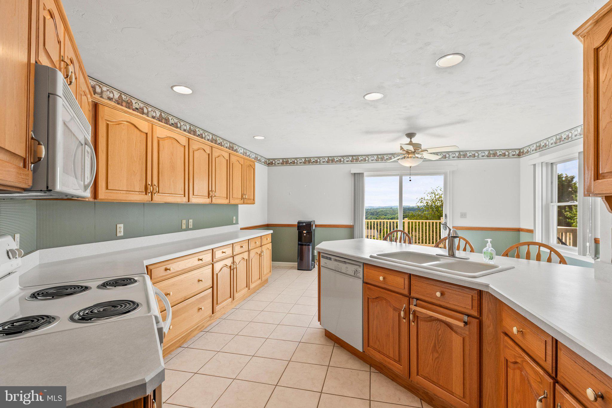 151 Overview Circle East Red Lion, PA 17356 - Photo 17 of 64