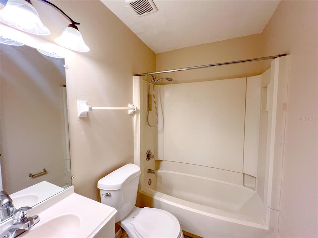 703 Southwest 69th Terrace, Unit B Gainesville, FL 32607 - Photo 6 of 7