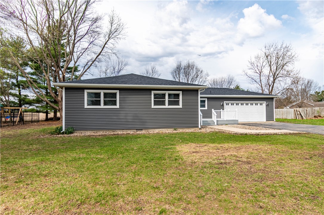 1189 Country Club Road Sullivan, IL 61951 - Photo 20 of 23 Gallery Image 20