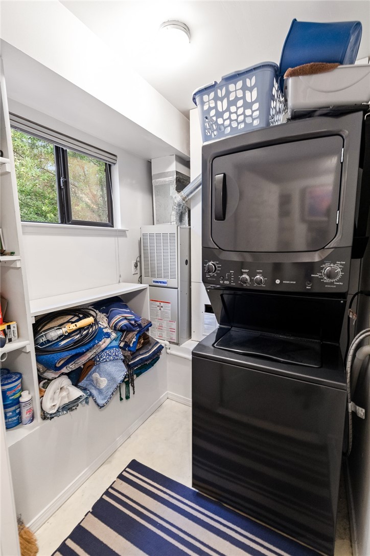 16366 Morro Road Atascadero, CA 93422 - Photo 46 of 69 a room with furniture and a fireplace