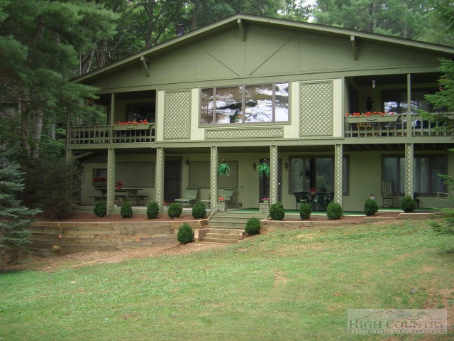 338 Lakeview Road Newland, NC 28657 - Photo 1 of 6 Gallery Image 1