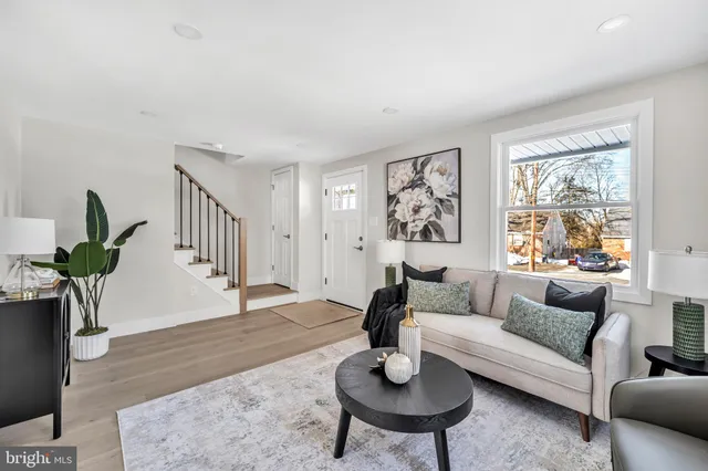 $529,900 | 330 Windsor Avenue, Hatboro, PA 19040