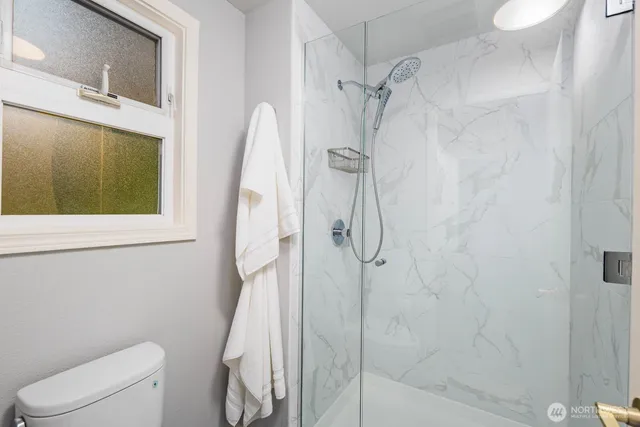 $1,375,000 | 5011 120th Avenue Southeast, Bellevue, WA 98006