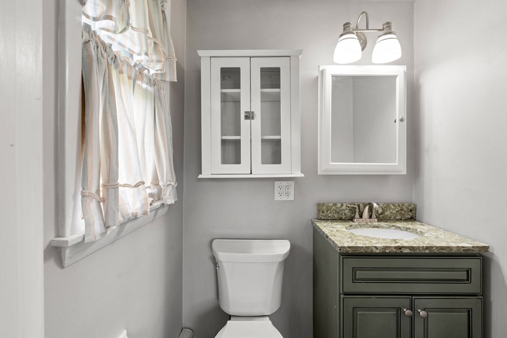 17 Amherst Street Danvers, MA 01923 - Photo 22 of 40