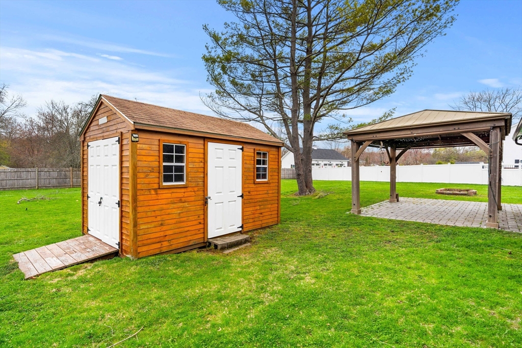 17 Amherst Street Danvers, MA 01923 - Photo 34 of 40