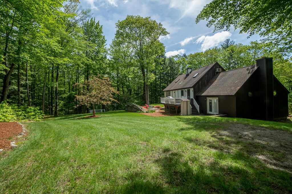 370 Raymond Road Deerfield, NH 03034 - Photo 5 of 40