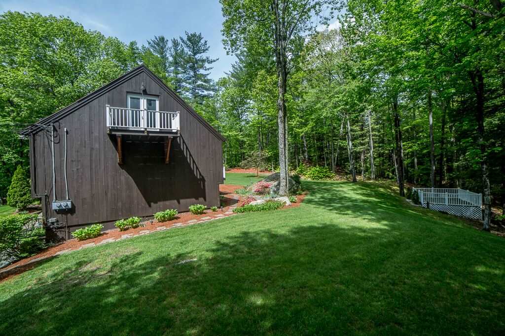 370 Raymond Road Deerfield, NH 03034 - Photo 6 of 40