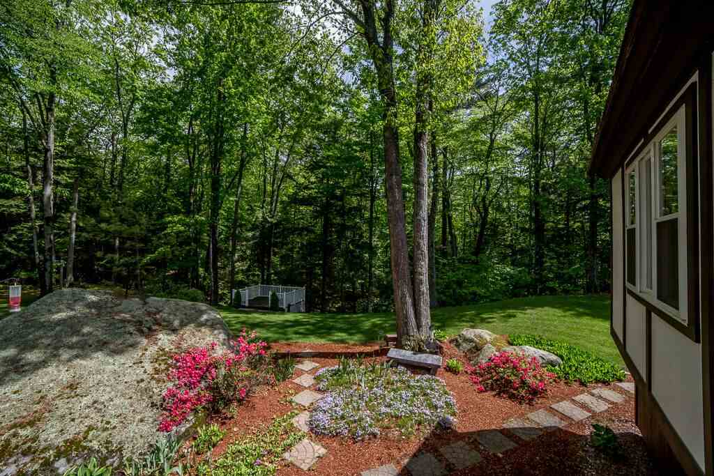 370 Raymond Road Deerfield, NH 03034 - Photo 10 of 40