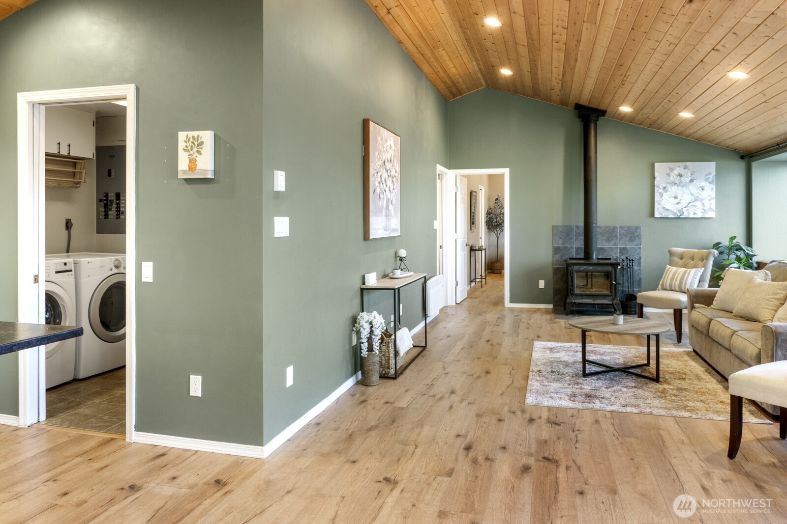 71 Quinault Loop Port Townsend, WA 98368 - Photo 11 of 29 a living room with furniture