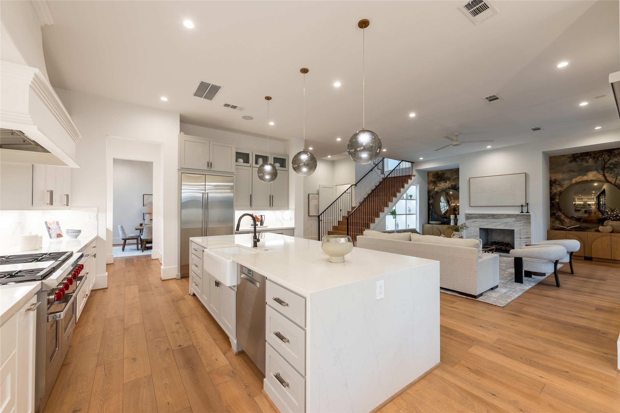 2817 Albans Road Houston, TX 77005 - Photo 22 of 49