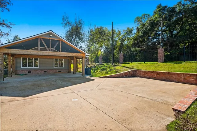 $399,900 | 1041 Washington Street, Natchitoches, LA 71457