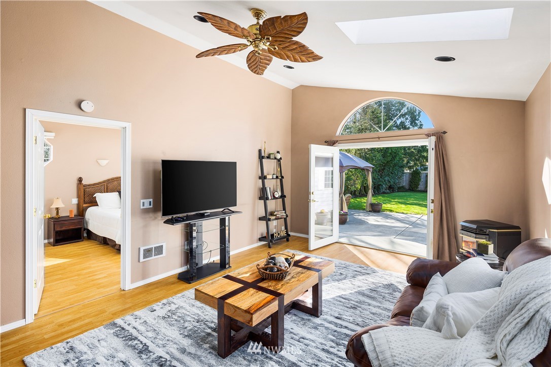 7002 Carson Road Everett, WA 98203 - Photo 17 of 33