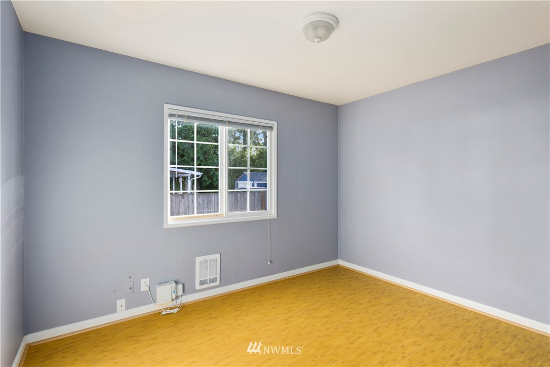 7002 Carson Road Everett, WA 98203 - Photo 20 of 33