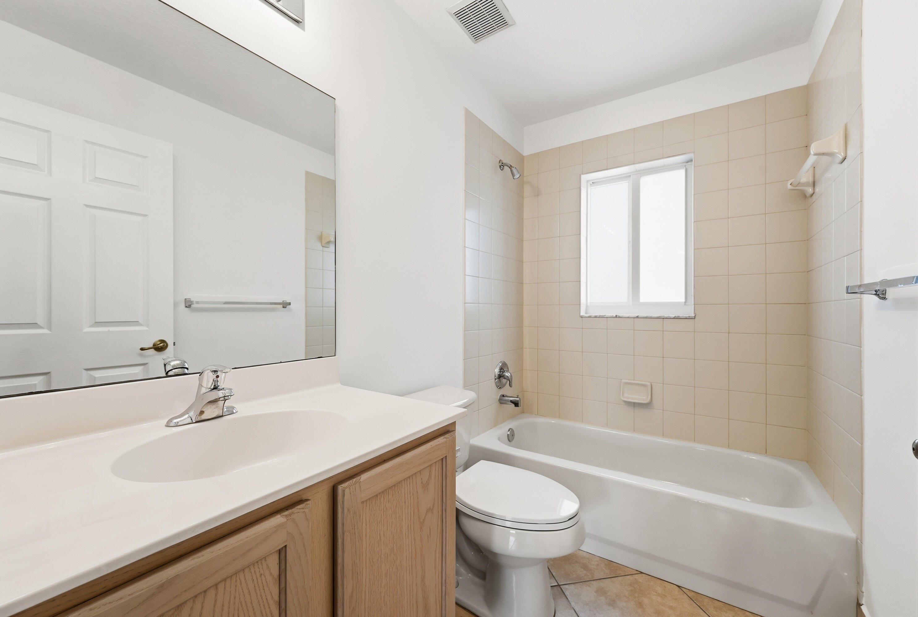1275 Rose Gate Boulevard Riviera Beach, FL 33404 - Photo 33 of 45 33_dsc03479