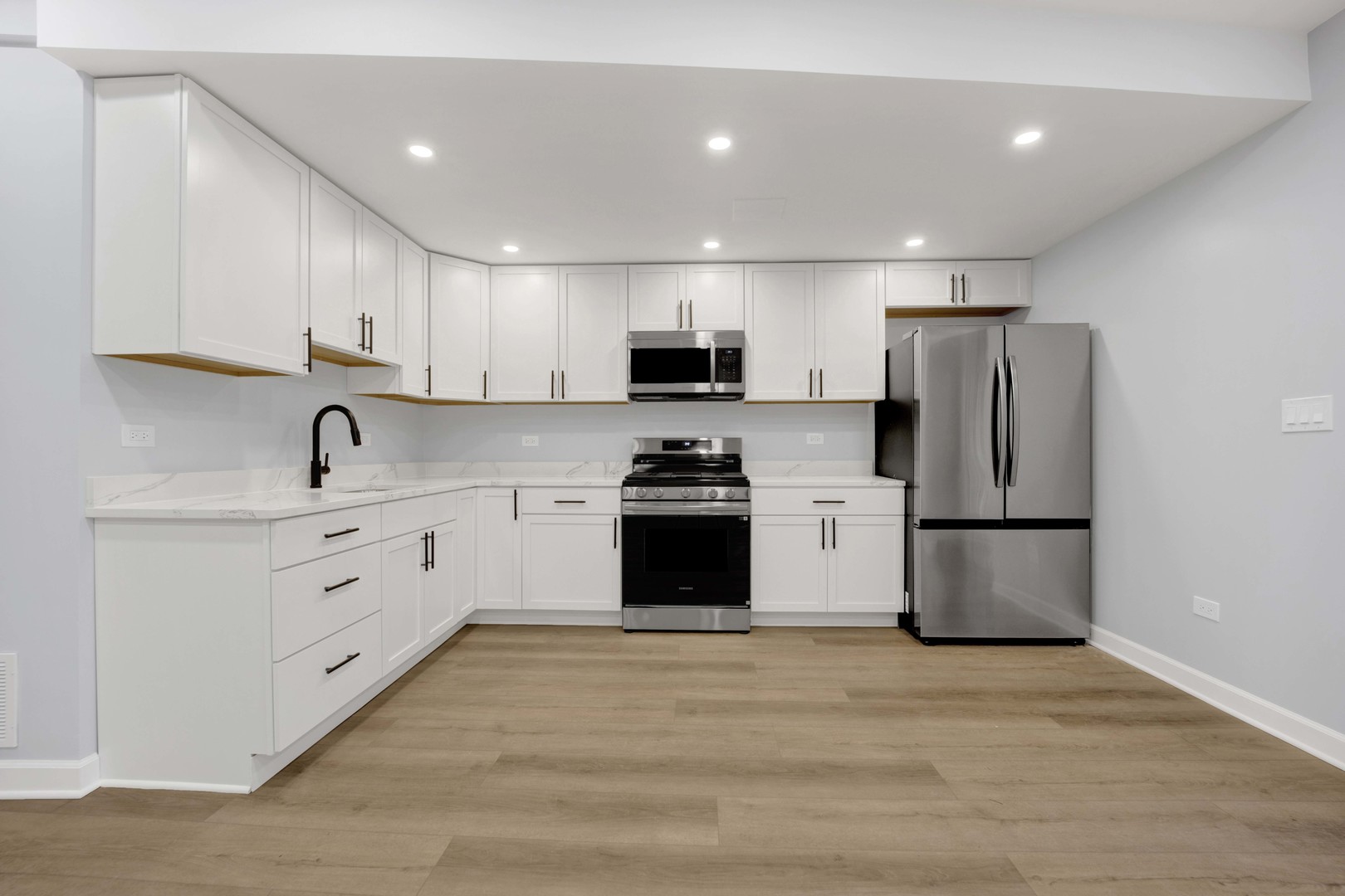 2329 North Geneva Terrace, Unit G Chicago, IL 60614 - Photo 3 of 21