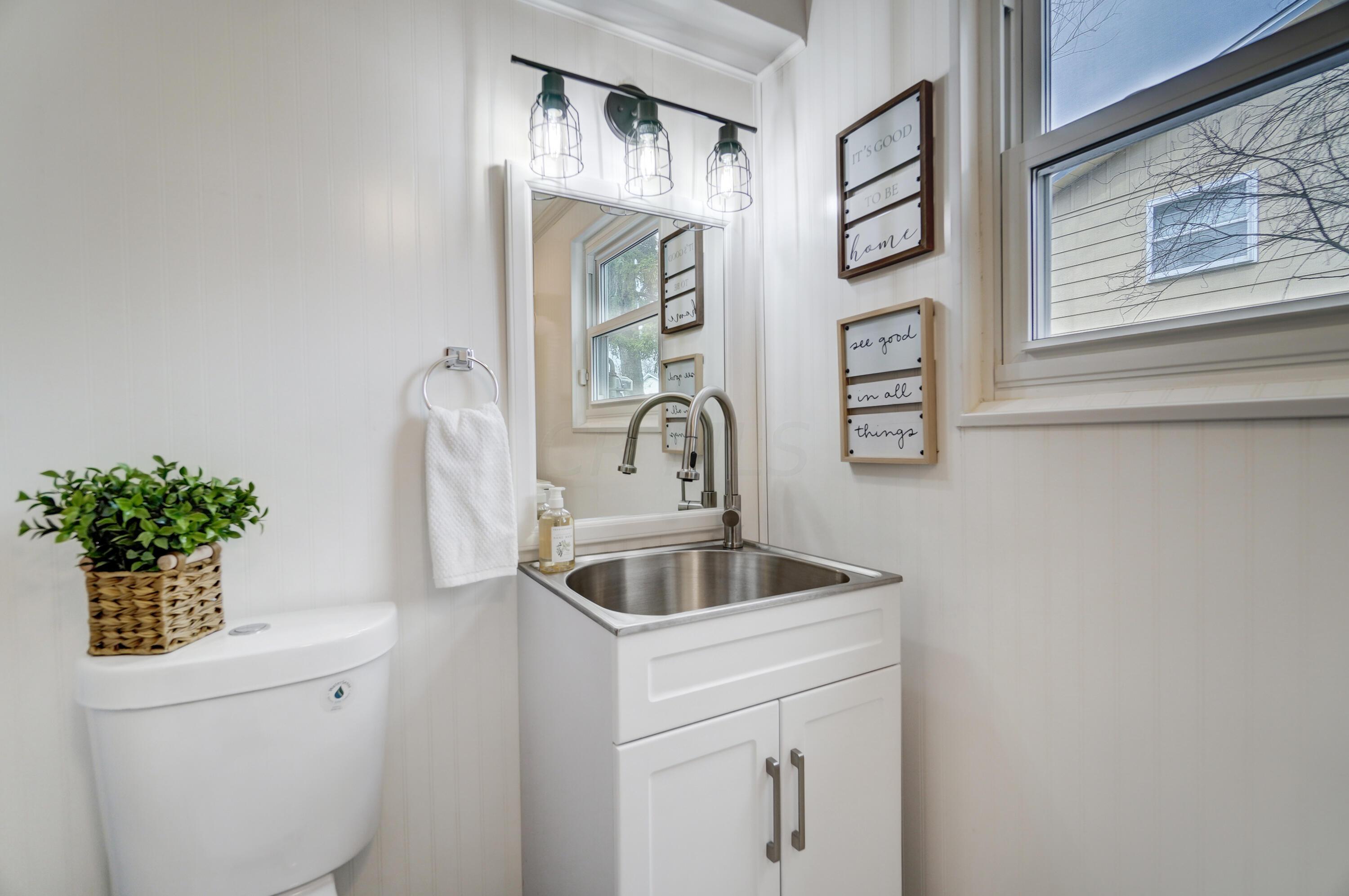 6321 Karl Road Columbus, OH 43229 - Photo 31 of 37 1/2 Bath