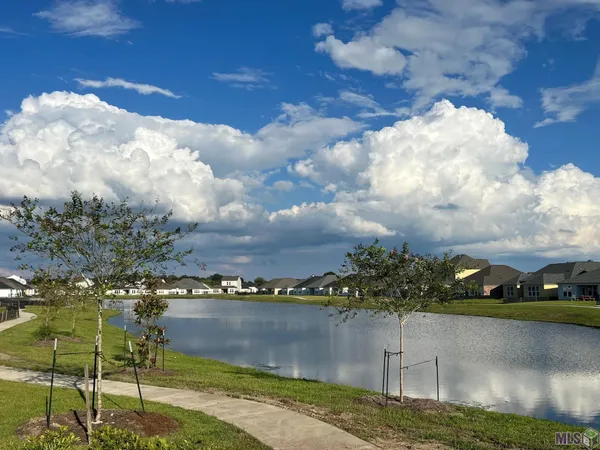 $422,990 | 3052 Creekmere Lane, St. George, LA 70810