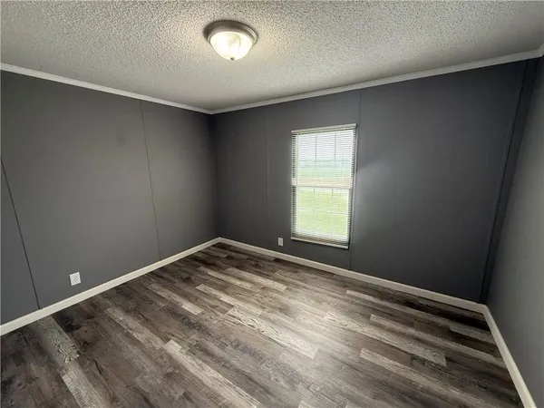 $175,000 | 16007 Oval Avenue, Altamont, MO 64620