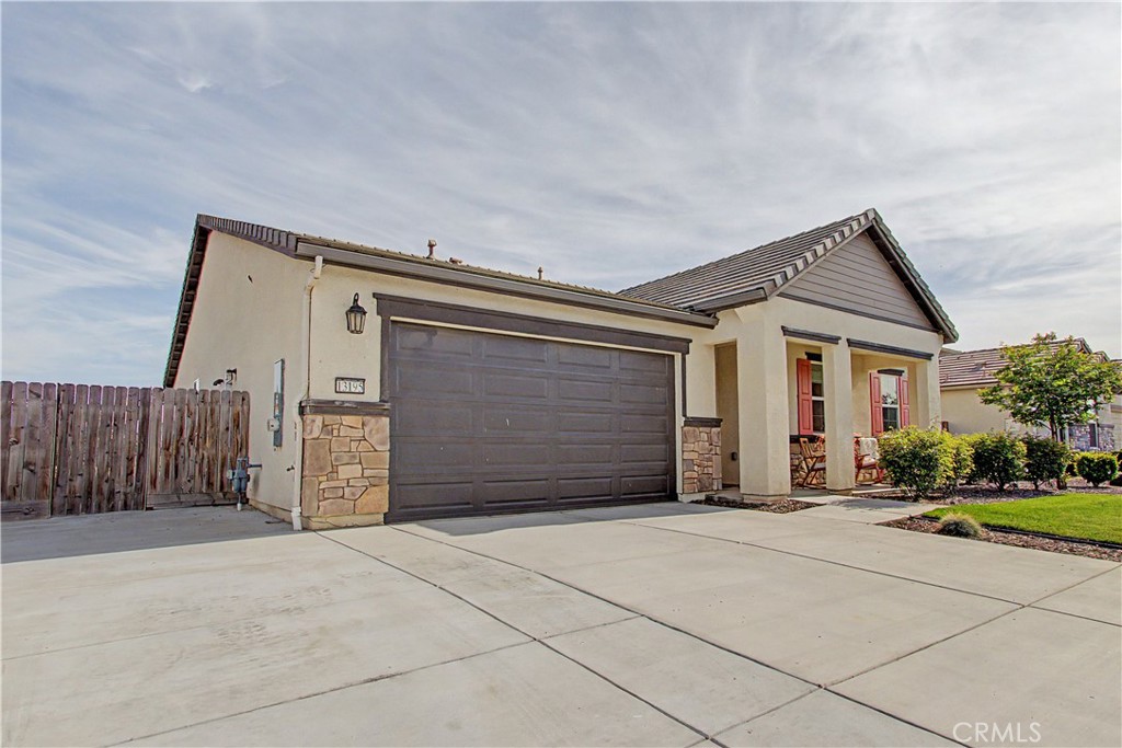 13195 Ridgewood Way Chowchilla, CA 93610 - Photo 2 of 40