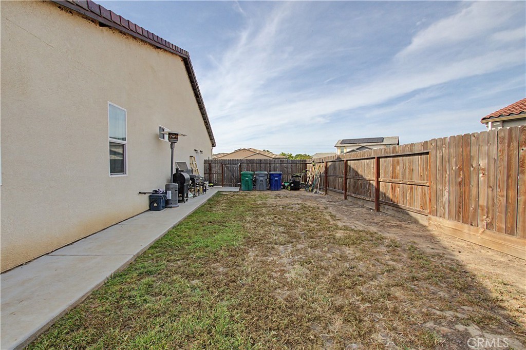 13195 Ridgewood Way Chowchilla, CA 93610 - Photo 37 of 40
