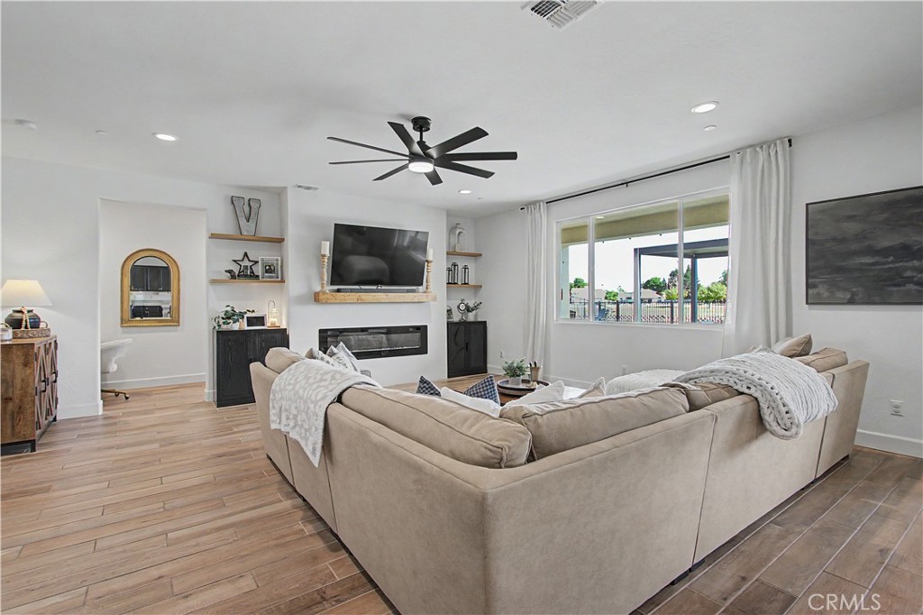 13195 Ridgewood Way Chowchilla, CA 93610 - Photo 7 of 40