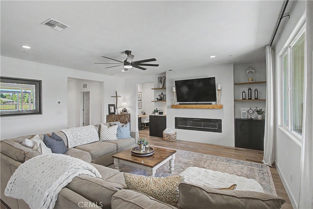 13195 Ridgewood Way Chowchilla, CA 93610 - Photo 8 of 40