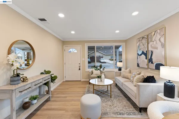 $1,399,000 | 251 Aviador Avenue, Millbrae, CA 94030