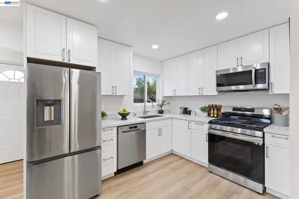 $1,399,000 | 251 Aviador Avenue, Millbrae, CA 94030