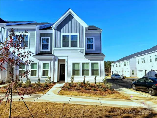 a view of a house with entertaining space