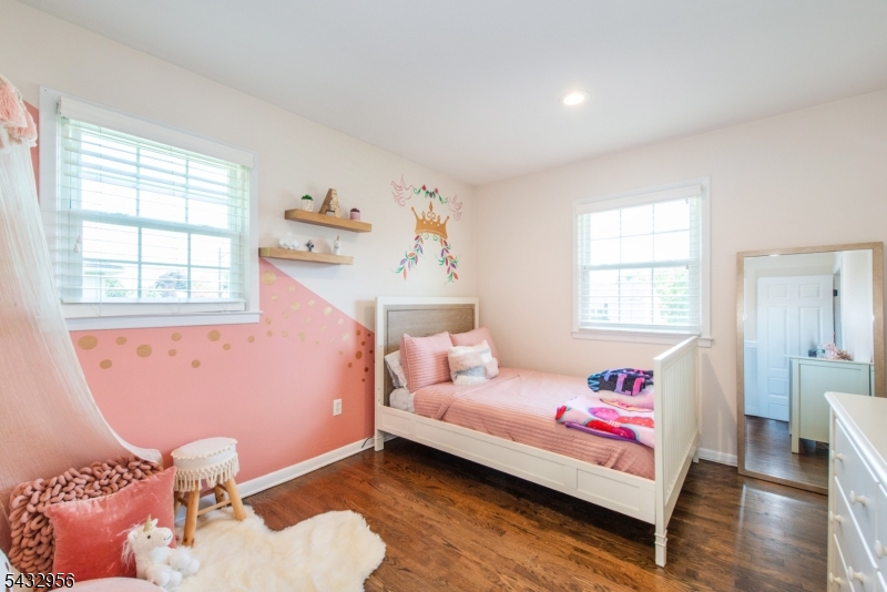 3 Knoll Road Fairfield, NJ 07004 - Photo 20 of 38