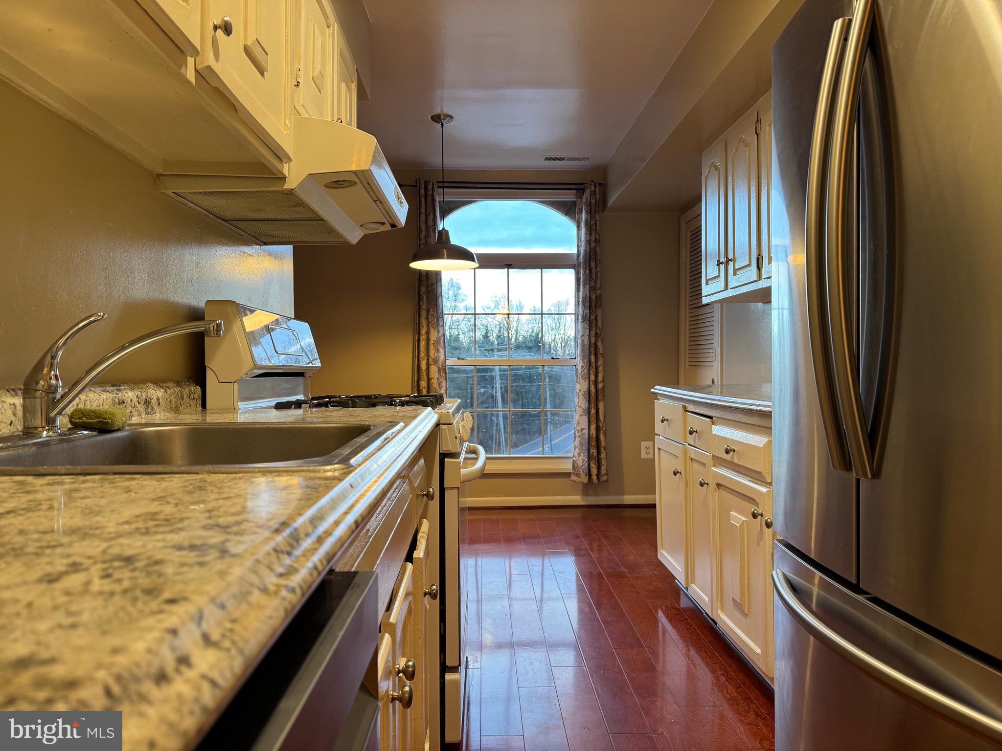 8300 Tobin Road, Unit 31 Annandale, VA 22003 - Photo 3 of 16 Gallery Image 3