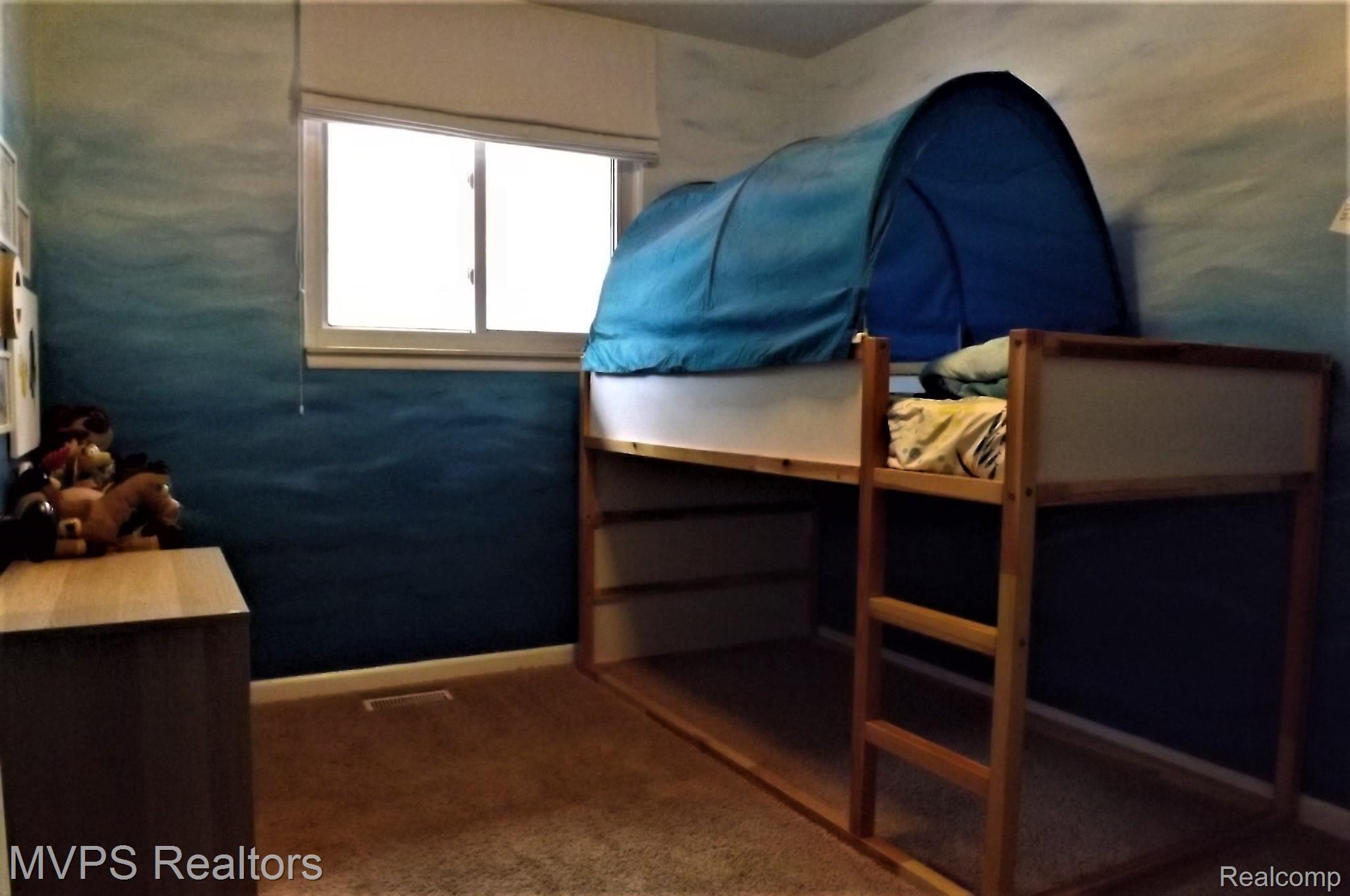 32166 Kelly Road Roseville, MI 48066 - Photo 17 of 29 Bed 1 (2).JPG