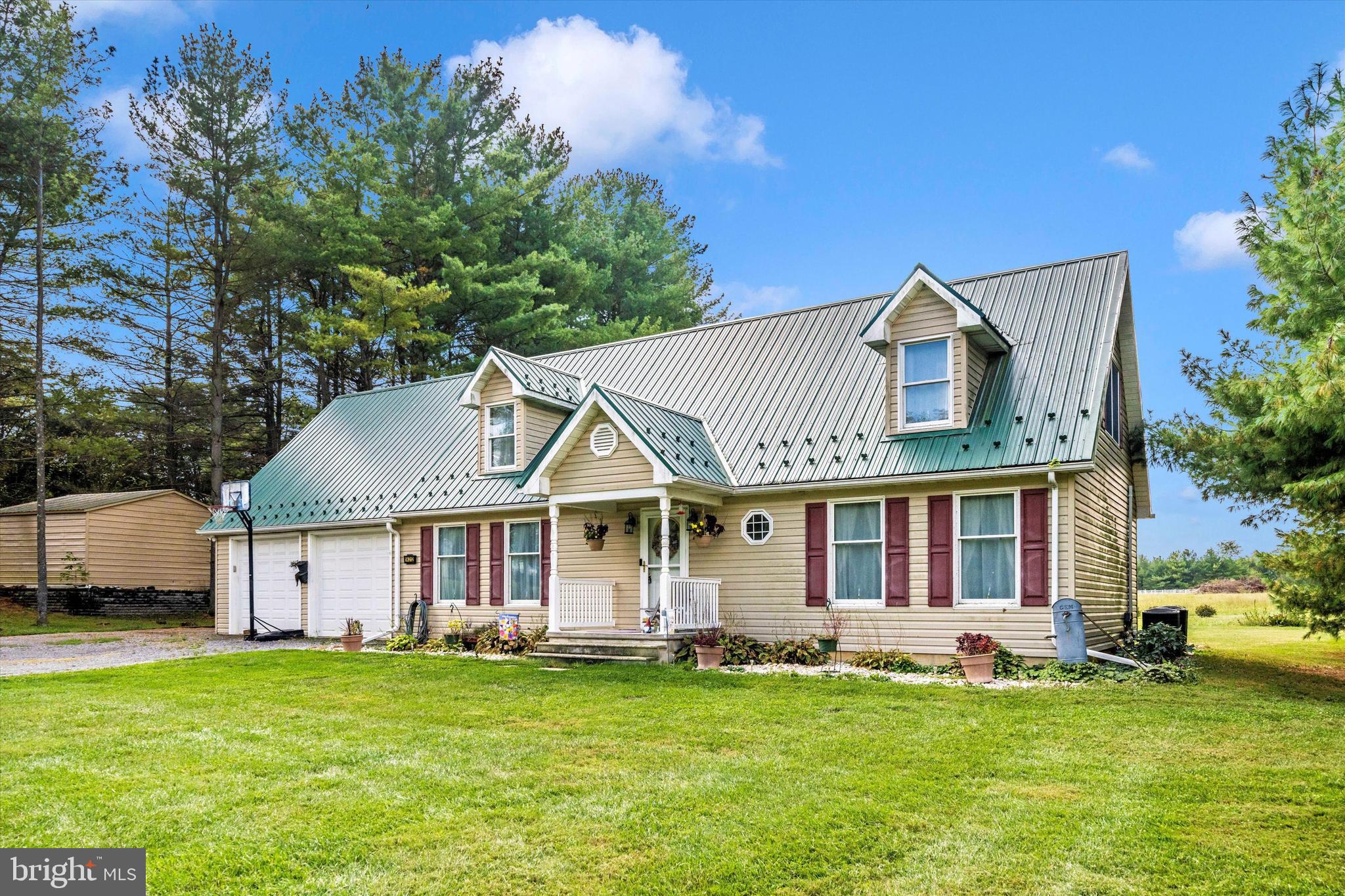 14312 Gossard Mill Road Hagerstown, MD 21740 - Photo 3 of 36