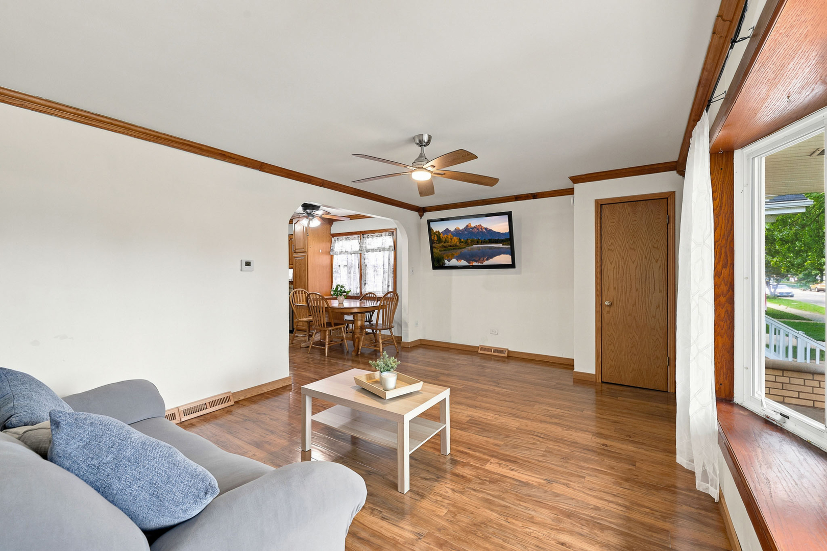 11157 South Spaulding Avenue Chicago, IL 60655 - Photo 4 of 21