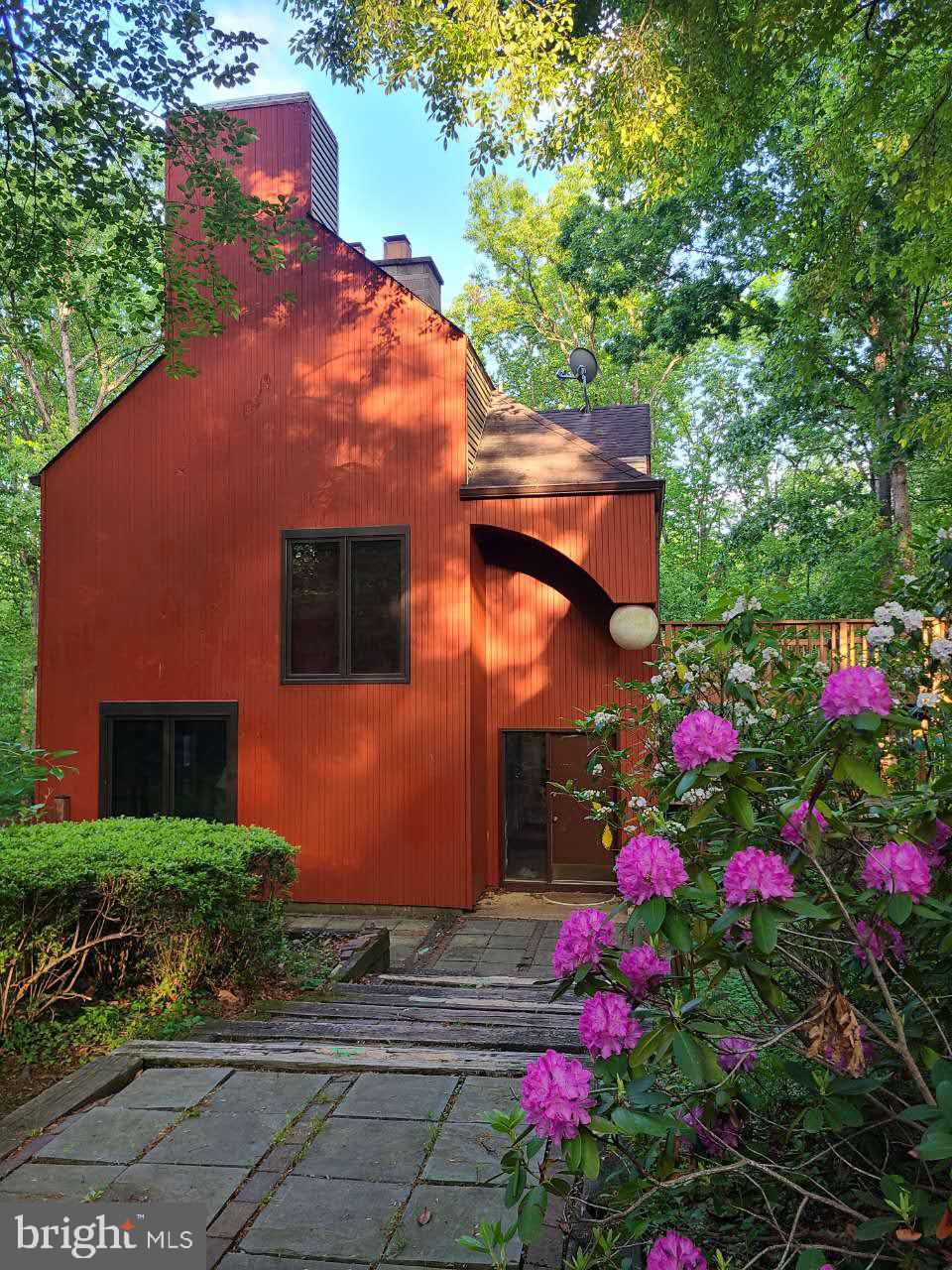 10817 Cross School Road Reston, VA 20191 - Photo 1 of 4