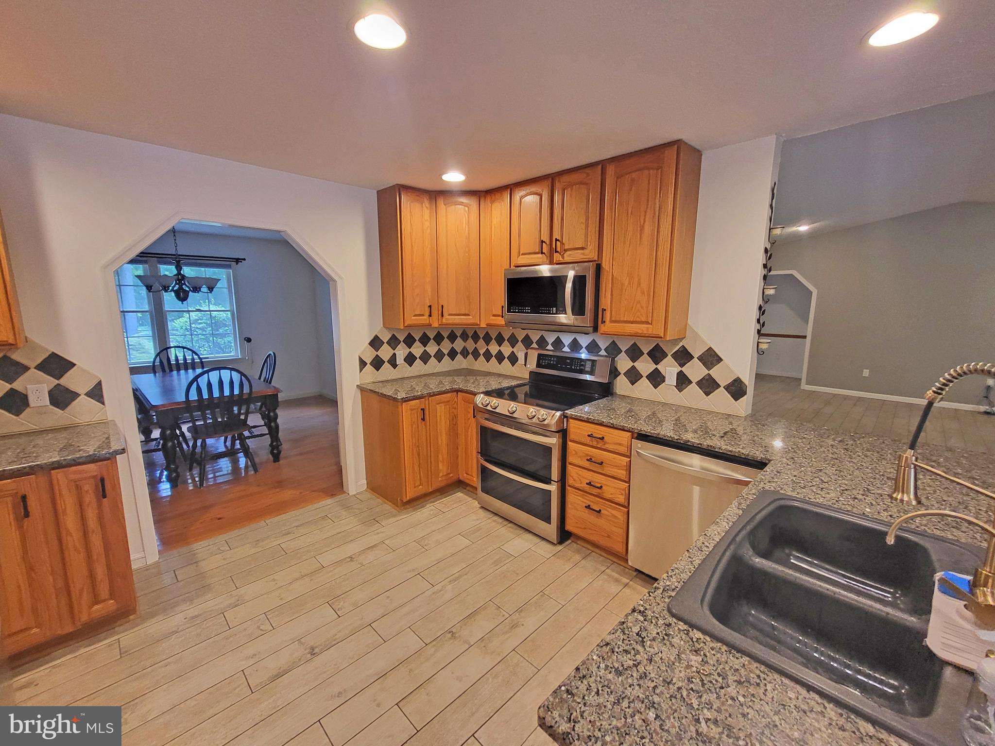 212 Walnut Dale Road Shippensburg, PA 17257 - Photo 14 of 56 Stainless steel appliances