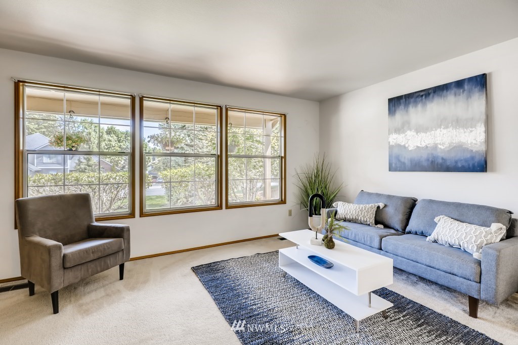 18831 132nd Place Southeast Renton, WA 98058 - Photo 3 of 22 Gallery Image 3