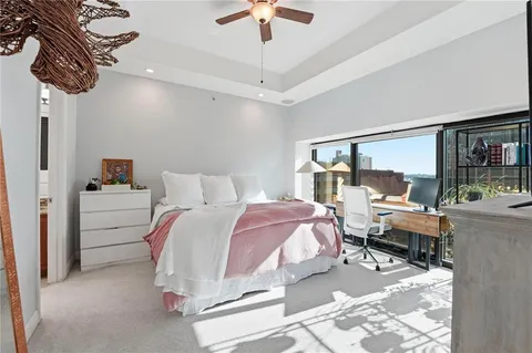 $389,500 | 1101 Walnut Street, Unit 907, Kansas City, MO 64106