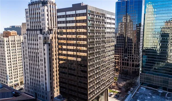 $389,500 | 1101 Walnut Street, Unit 907, Kansas City, MO 64106