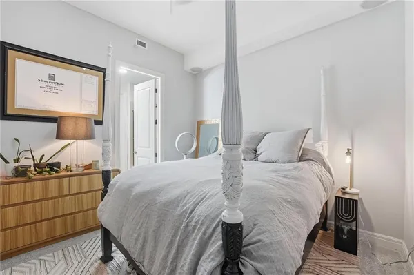 $389,500 | 1101 Walnut Street, Unit 907, Kansas City, MO 64106