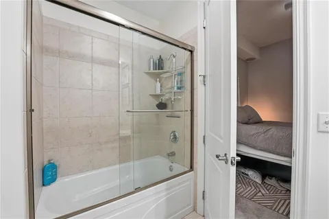 $389,500 | 1101 Walnut Street, Unit 907, Kansas City, MO 64106