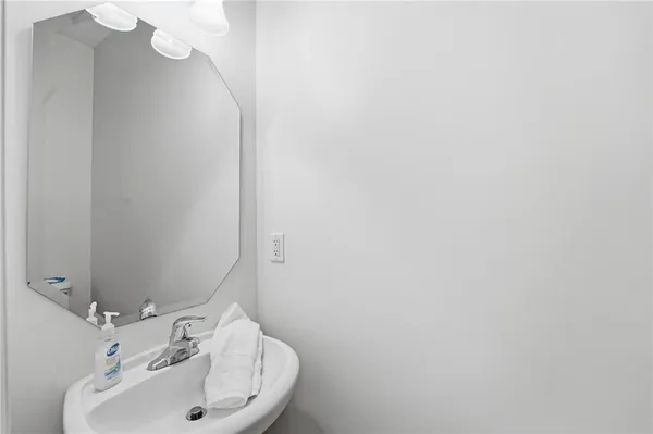 $389,500 | 1101 Walnut Street, Unit 907, Kansas City, MO 64106