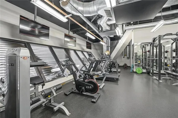 $389,500 | 1101 Walnut Street, Unit 907, Kansas City, MO 64106