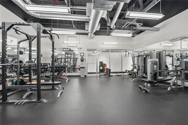 $389,500 | 1101 Walnut Street, Unit 907, Kansas City, MO 64106