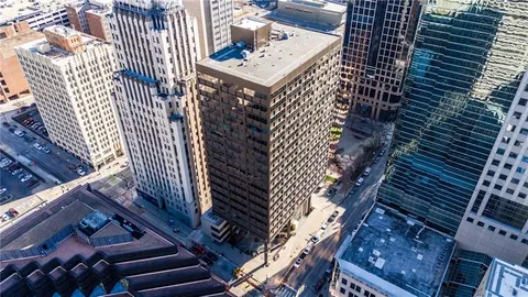 $389,500 | 1101 Walnut Street, Unit 907, Kansas City, MO 64106