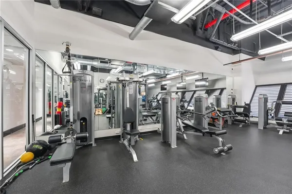 $389,500 | 1101 Walnut Street, Unit 907, Kansas City, MO 64106