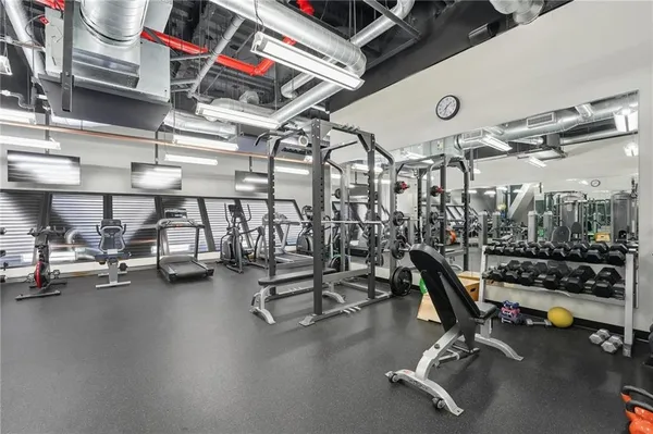 $389,500 | 1101 Walnut Street, Unit 907, Kansas City, MO 64106