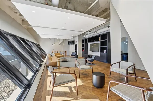 $389,500 | 1101 Walnut Street, Unit 907, Kansas City, MO 64106